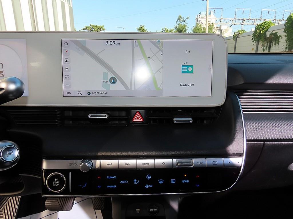 Hyundai Ioniq5 — photo 12