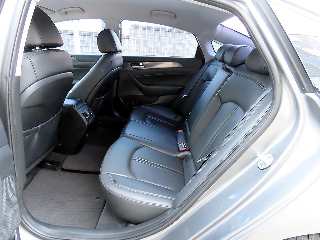 Hyundai Sonata — photo 06