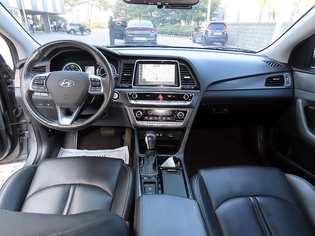 Hyundai Sonata — photo 07