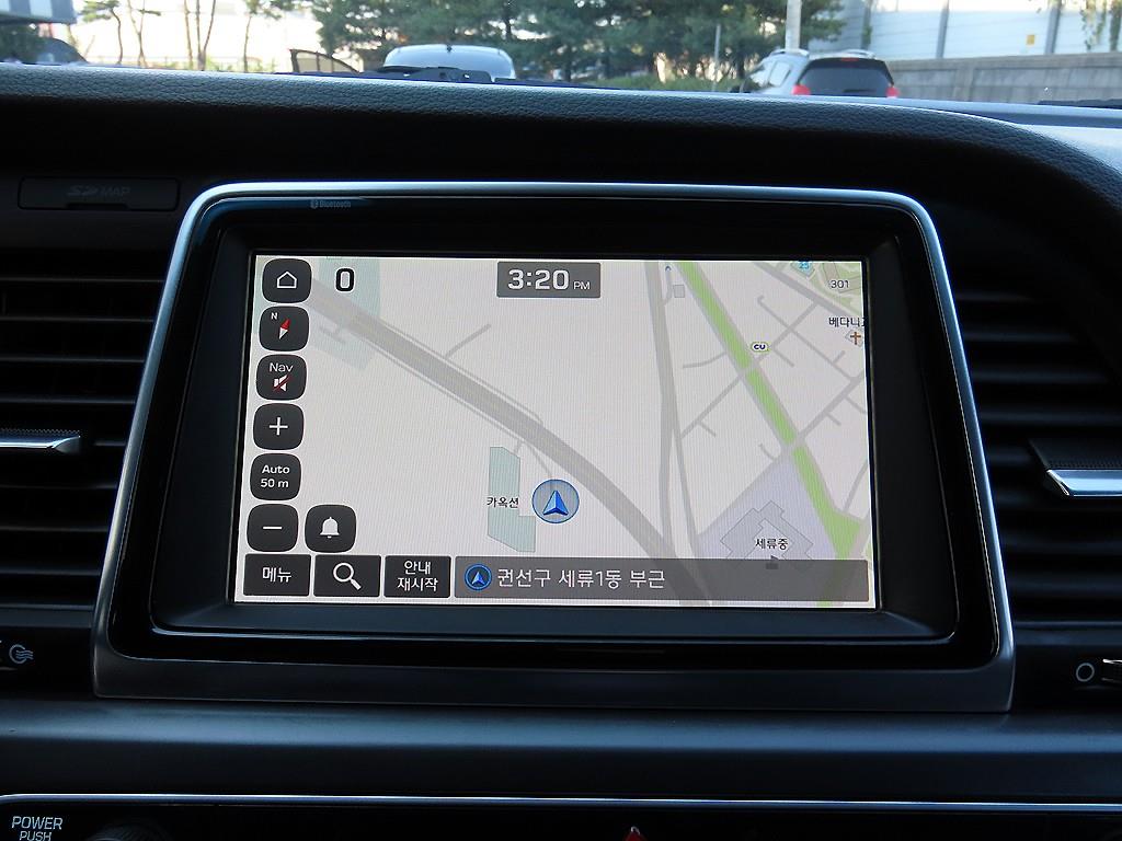 Hyundai Sonata — photo 14