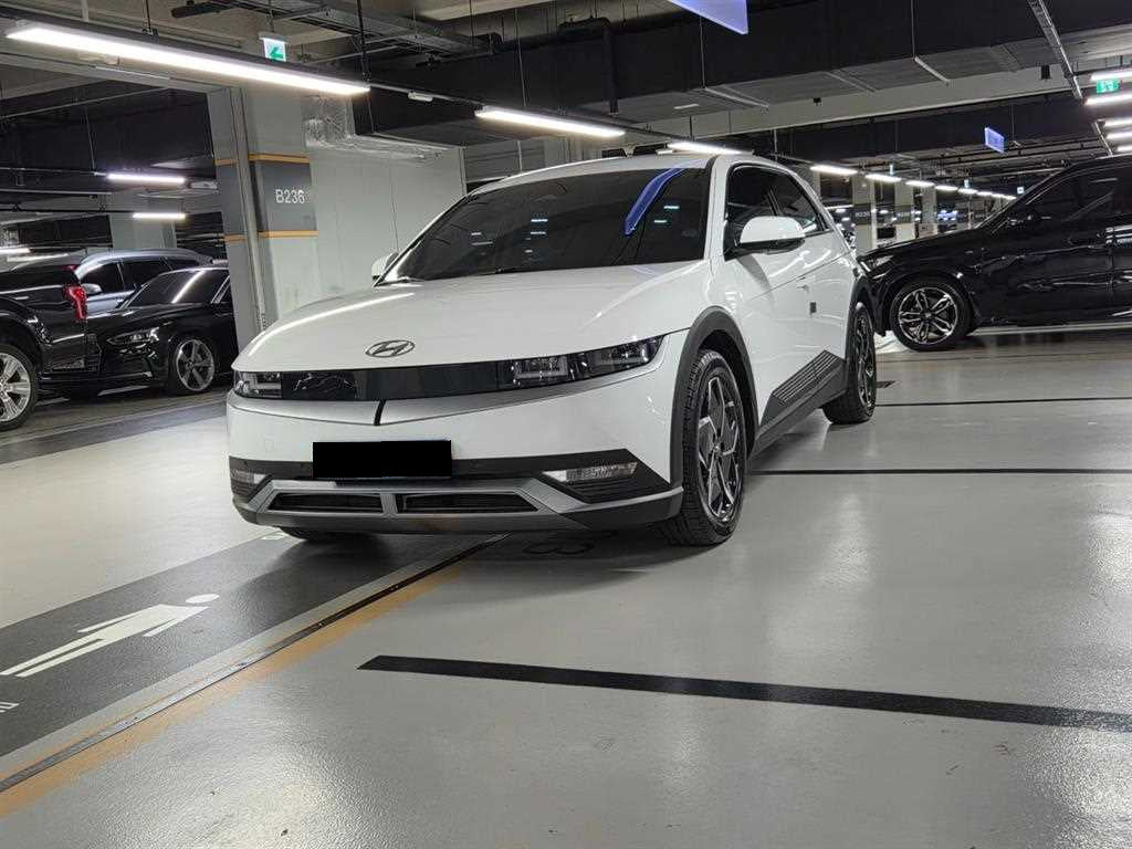 Hyundai Ioniq5 — photo 01