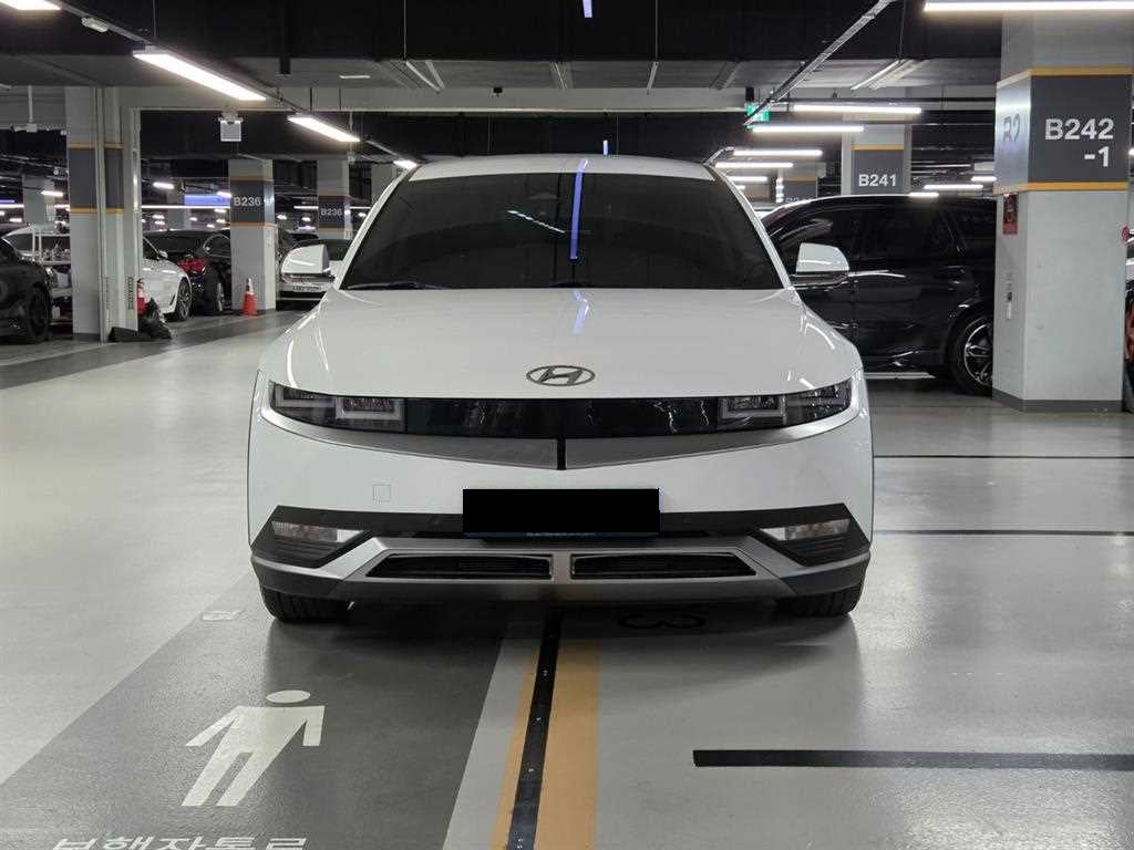 Hyundai Ioniq5 — photo 02