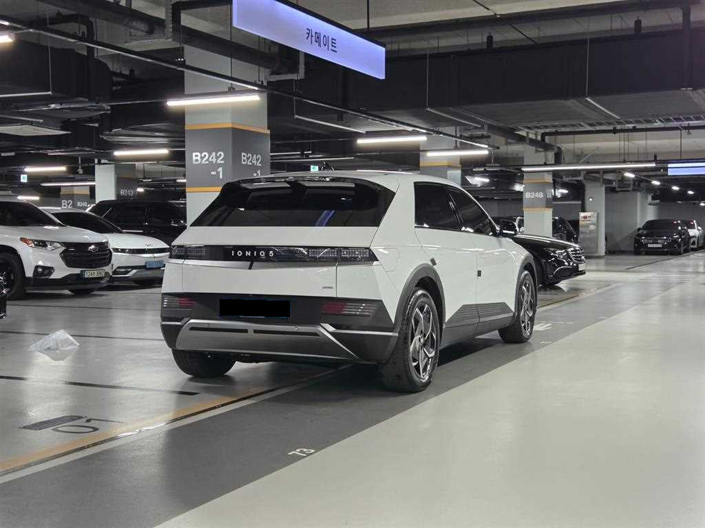 Hyundai Ioniq5 — photo 04