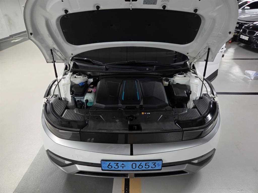Hyundai Ioniq5 — photo 05