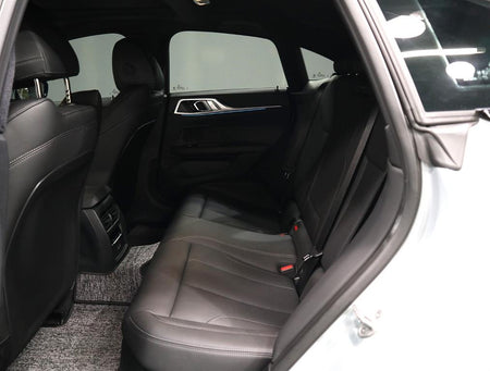 BMW i4 — photo 10