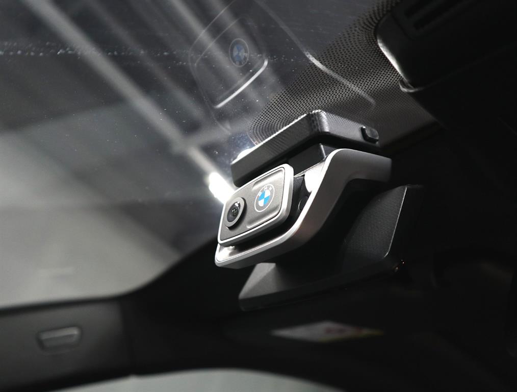 BMW i4 — photo 15