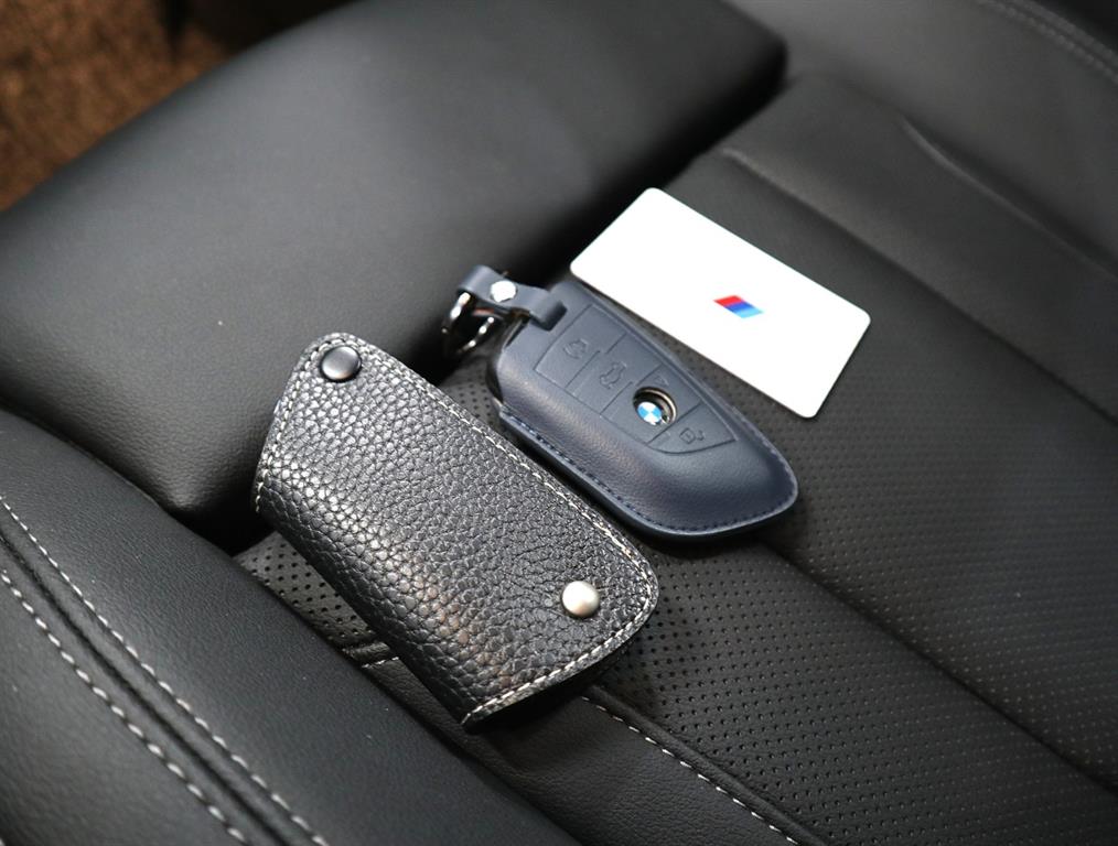 BMW i4 — photo 16