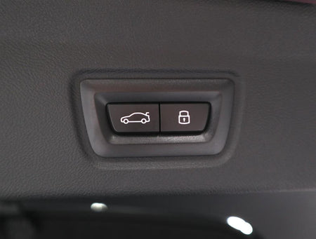 BMW i4 — photo 17
