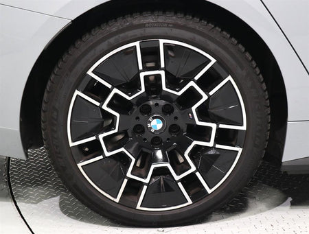 BMW i4 — photo 20