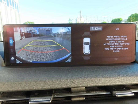 Genesis GV70 — photo 14
