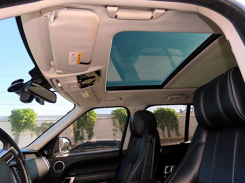 Land Rover Range Rover — photo 16