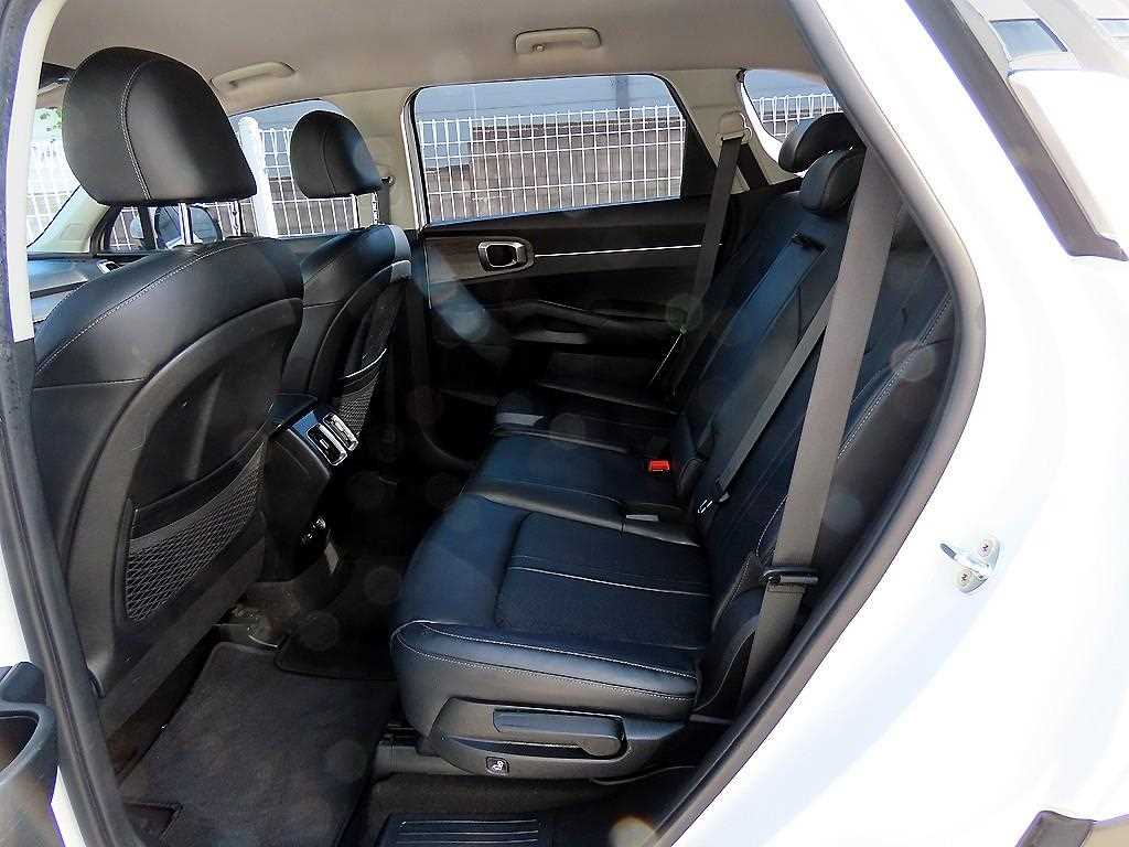 Kia Sorento — photo 06