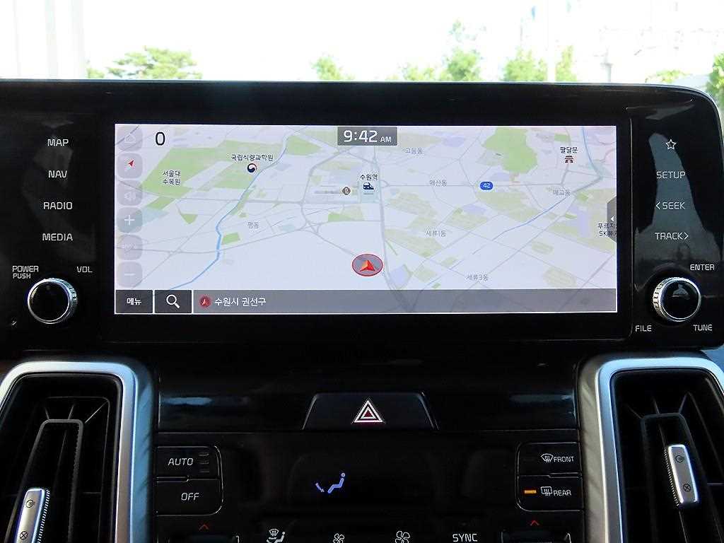 Kia Sorento — photo 14