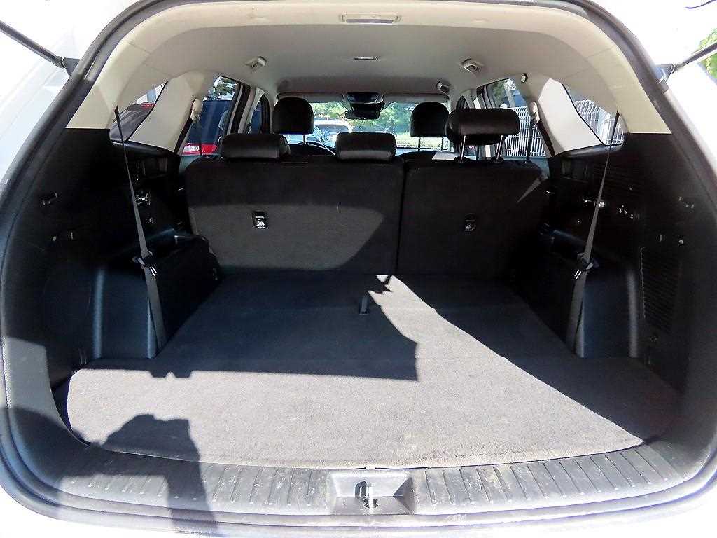 Kia Sorento — photo 18