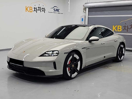 Porsche Taycan — photo 01