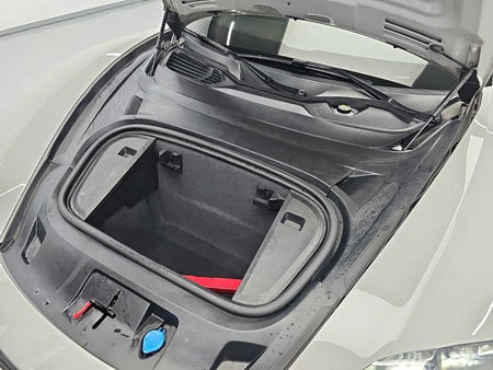 Porsche Taycan — photo 05