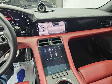 Porsche Taycan — photo 10