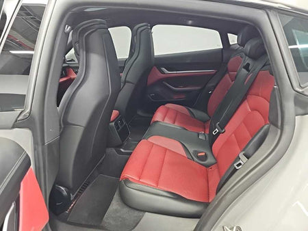 Porsche Taycan — photo 12