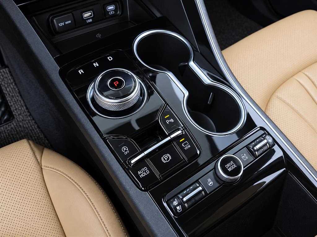 Kia K5 — photo 09