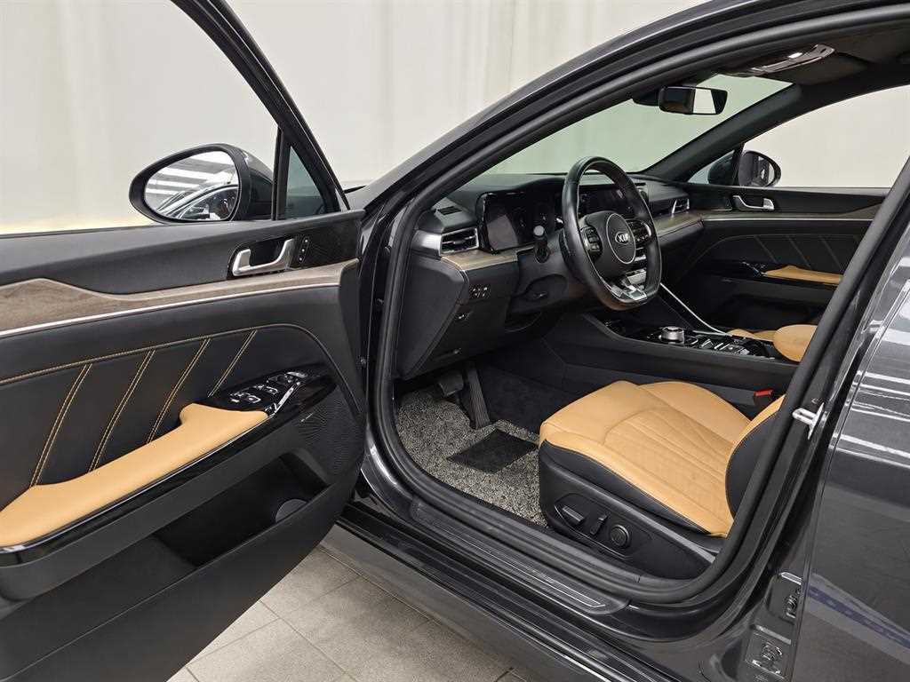 Kia K5 — photo 12