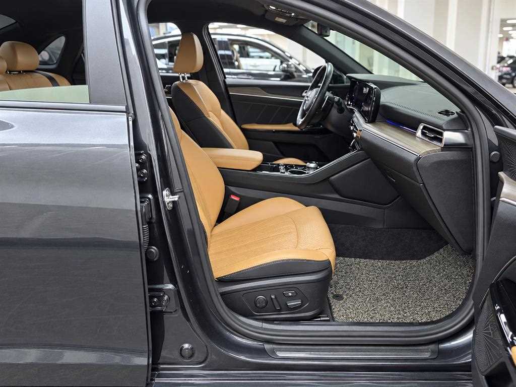 Kia K5 — photo 13
