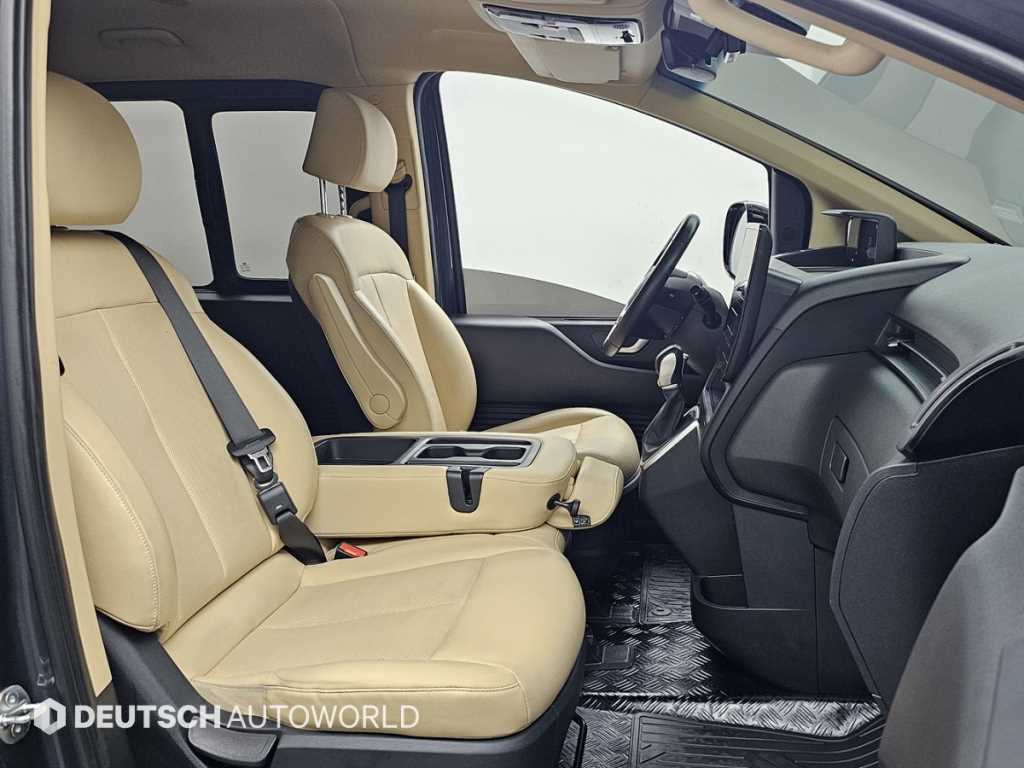 Hyundai Staria — photo 10