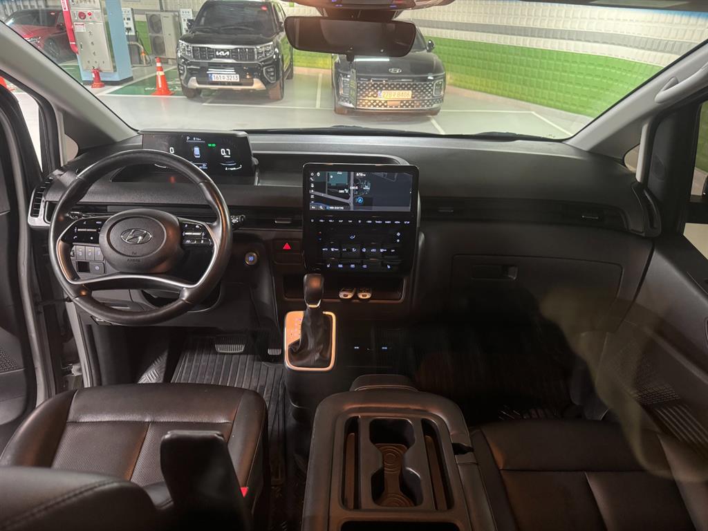 Hyundai Staria — photo 08
