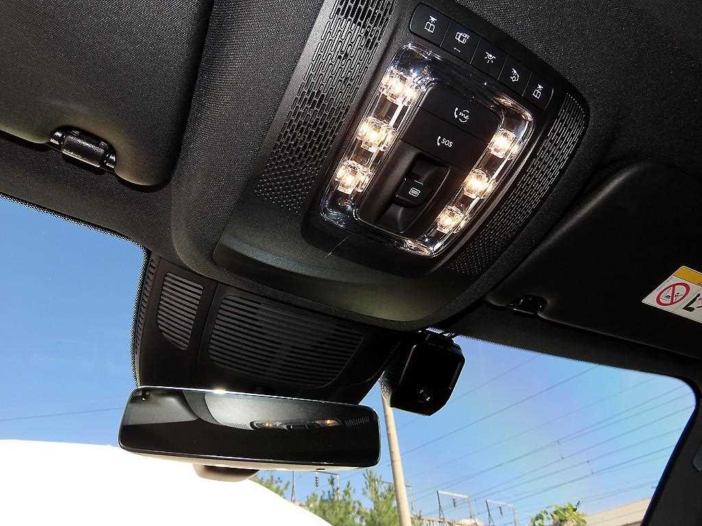 Mercedes-Benz GLS-Class — photo 15