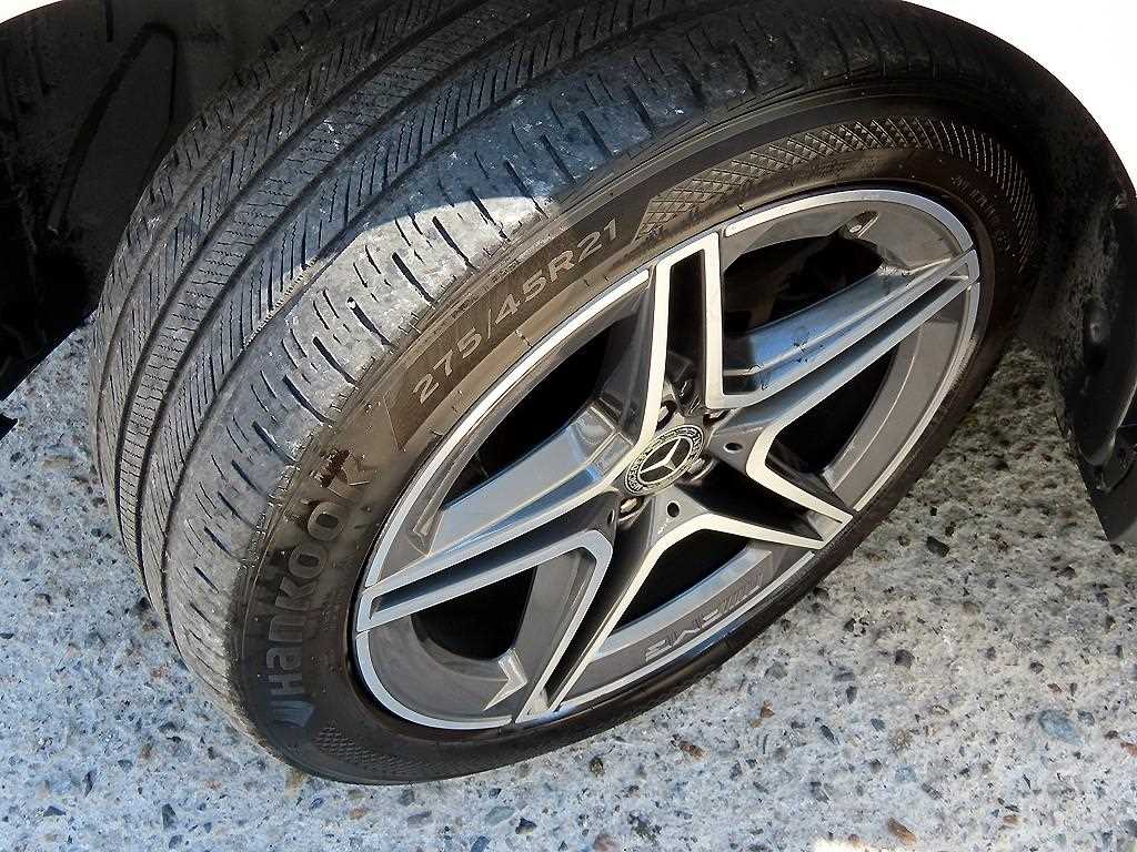Mercedes-Benz GLS-Class — photo 20