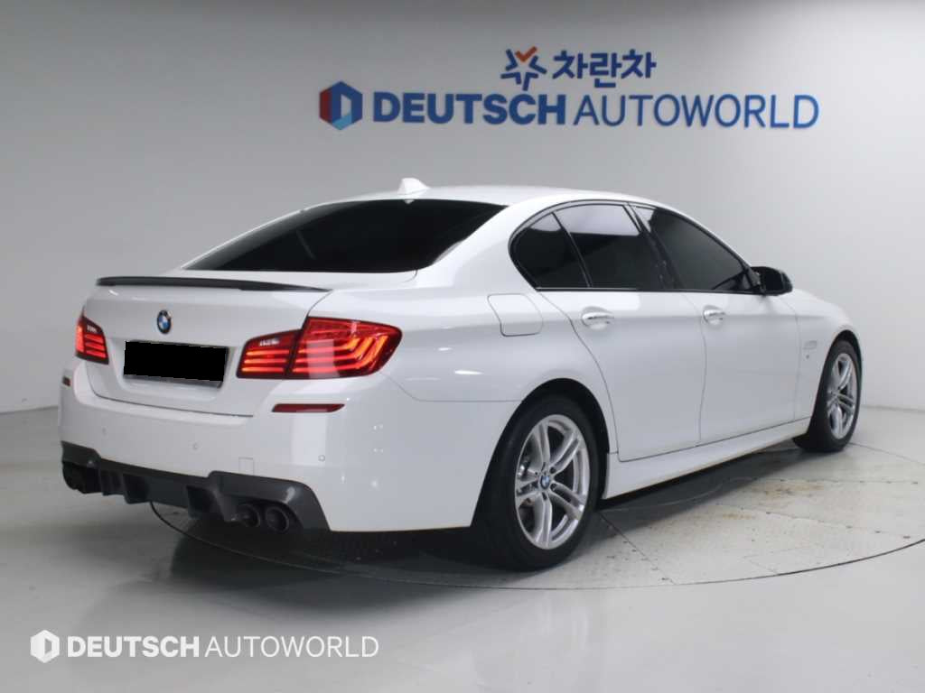 BMW 5-Series — photo 03