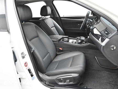 BMW 5-Series — photo 10
