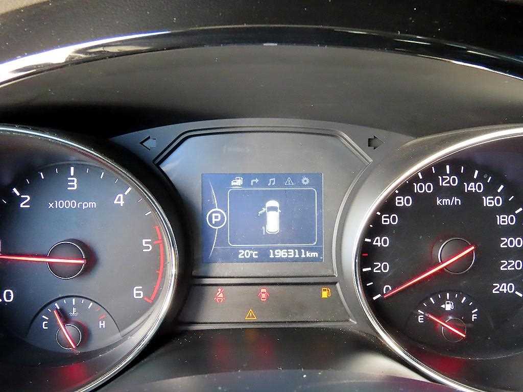 Kia Carnival — photo 10