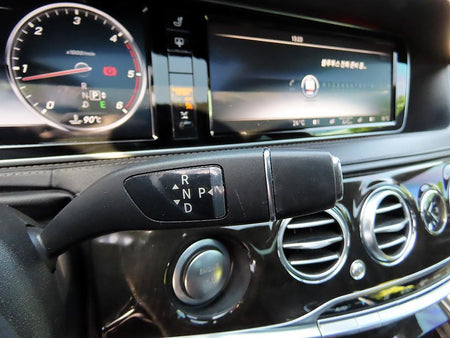 Mercedes-Benz S-Class — photo 10