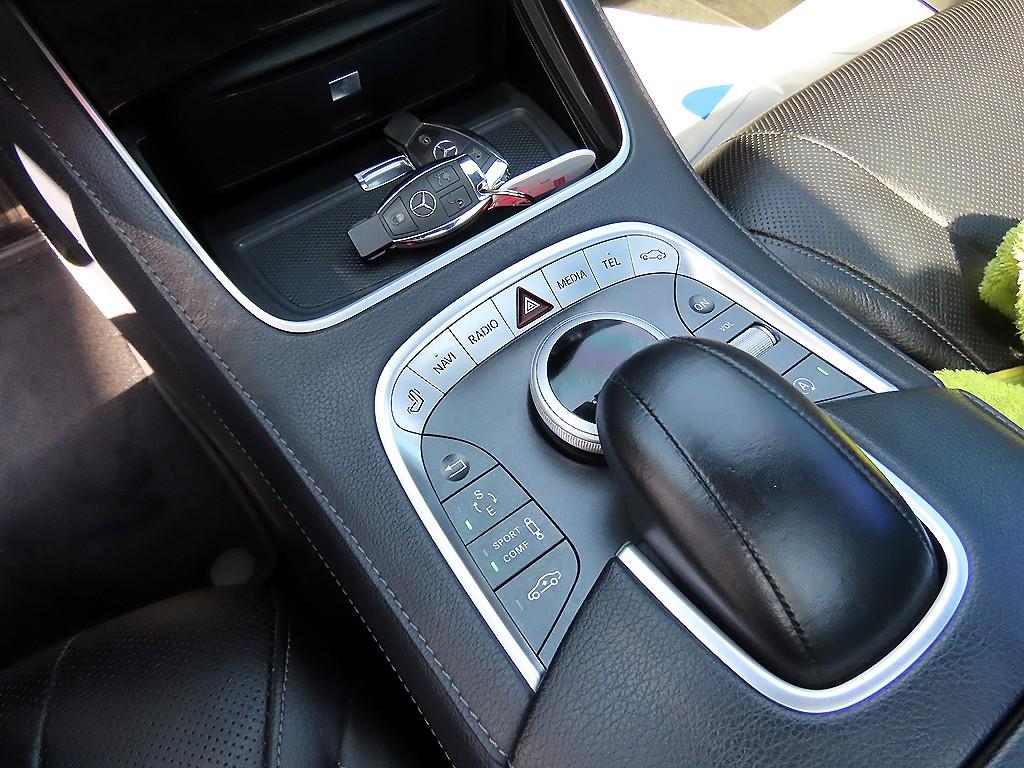 Mercedes-Benz S-Class — photo 12