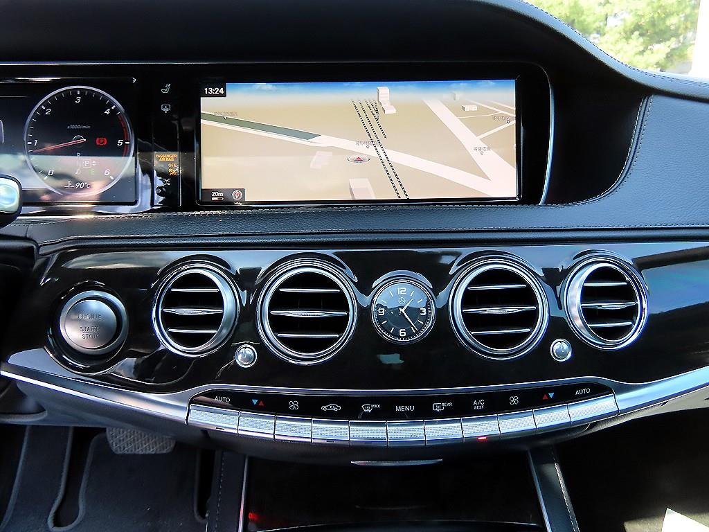 Mercedes-Benz S-Class — photo 13