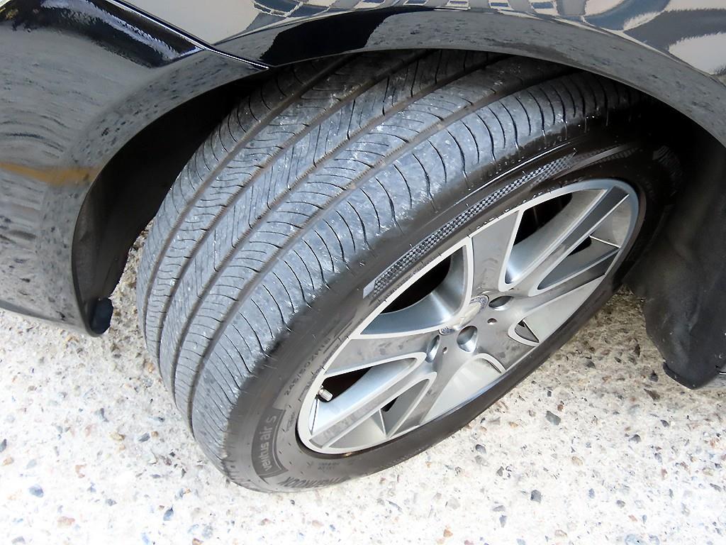 Mercedes-Benz S-Class — photo 20