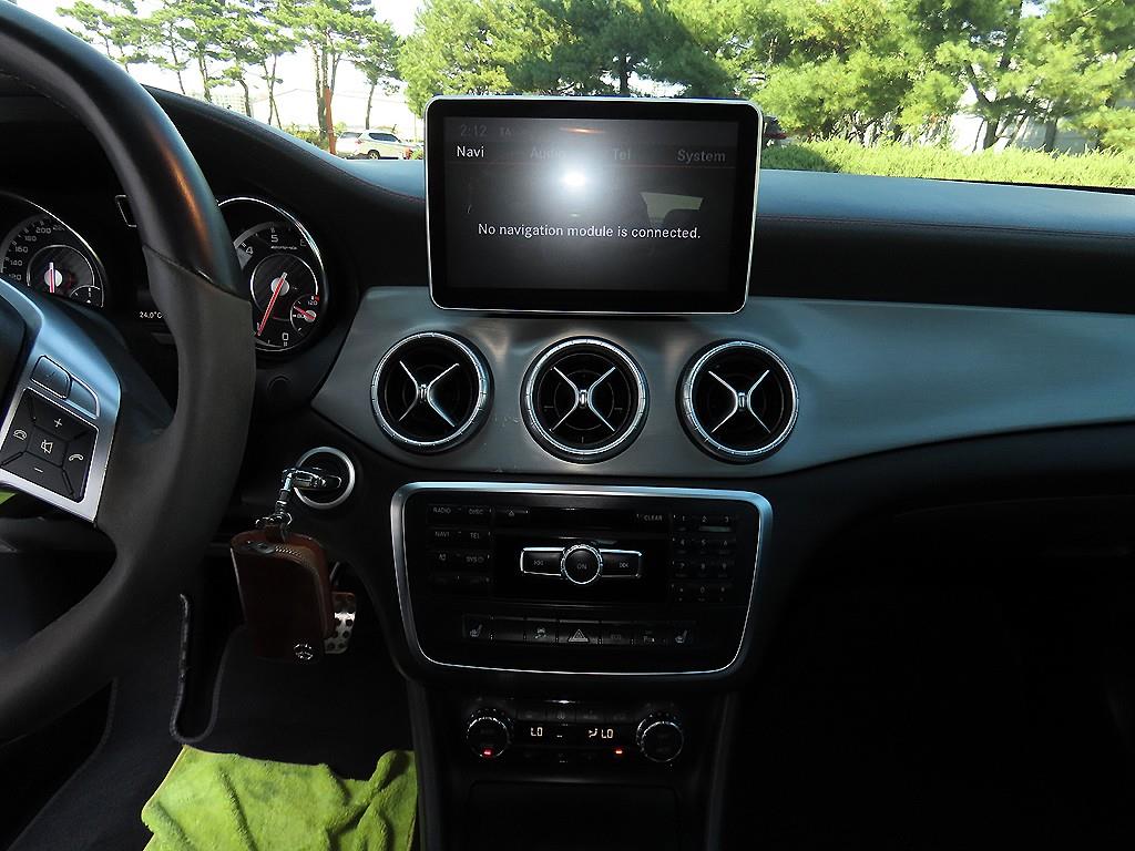Mercedes-Benz CLA-Class — photo 12