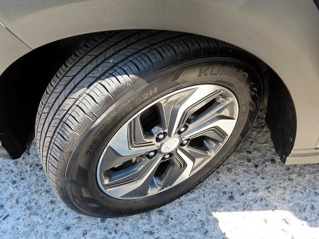 Hyundai Kona — photo 20