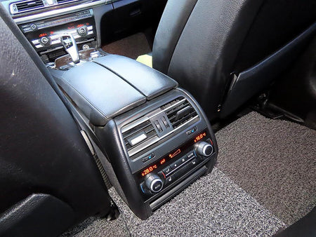 BMW 7-Series — photo 15