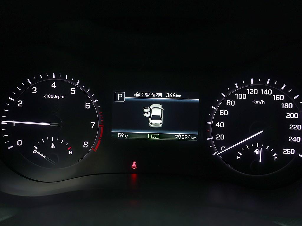 Genesis G80 — photo 06