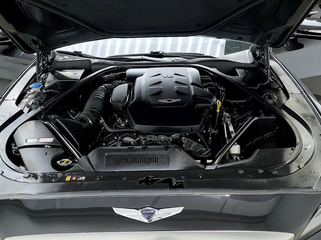 Genesis G80 — photo 07