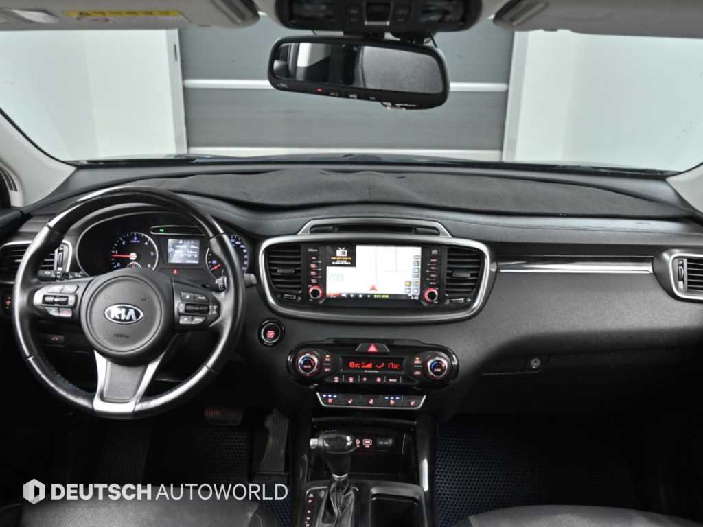 Kia Sorento — photo 07