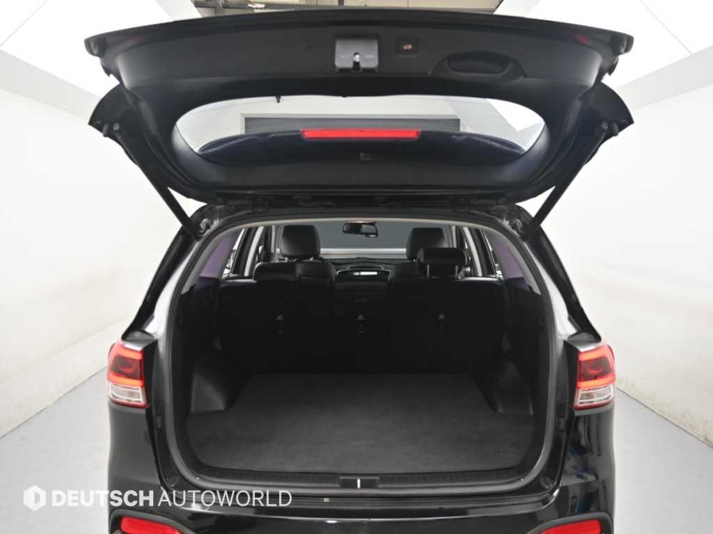 Kia Sorento — photo 19