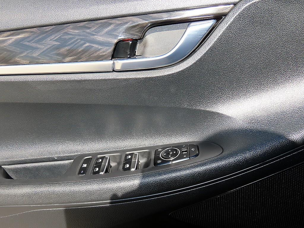 Hyundai Grandeur — photo 11
