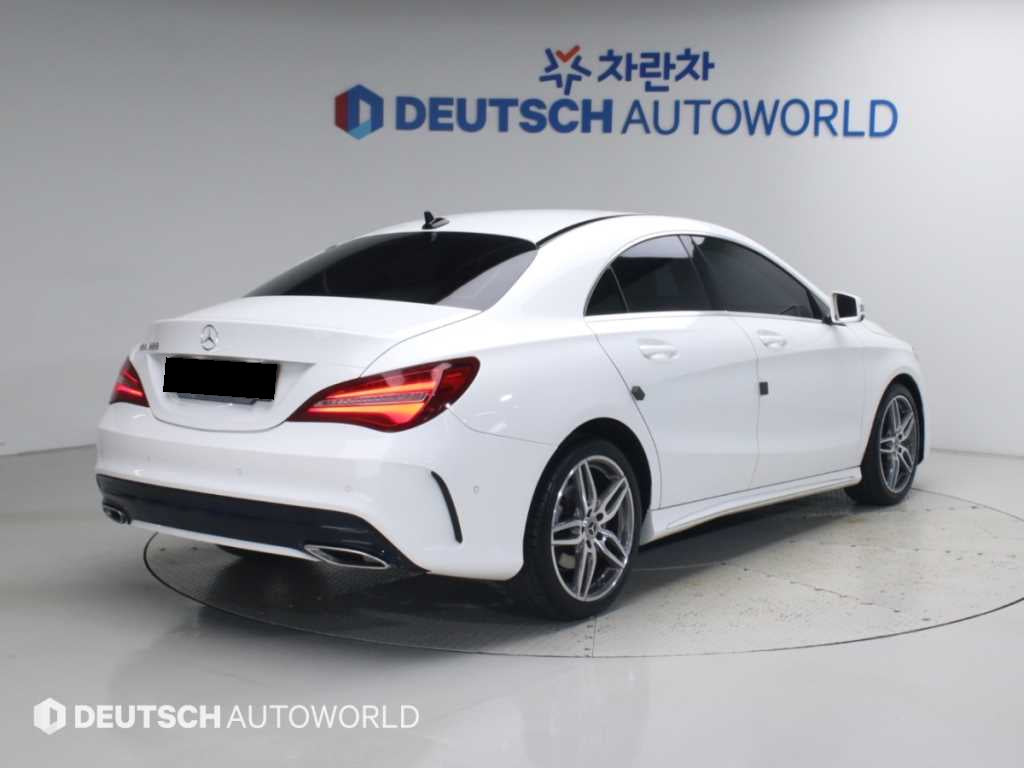 Mercedes-Benz CLA-Class — photo 02