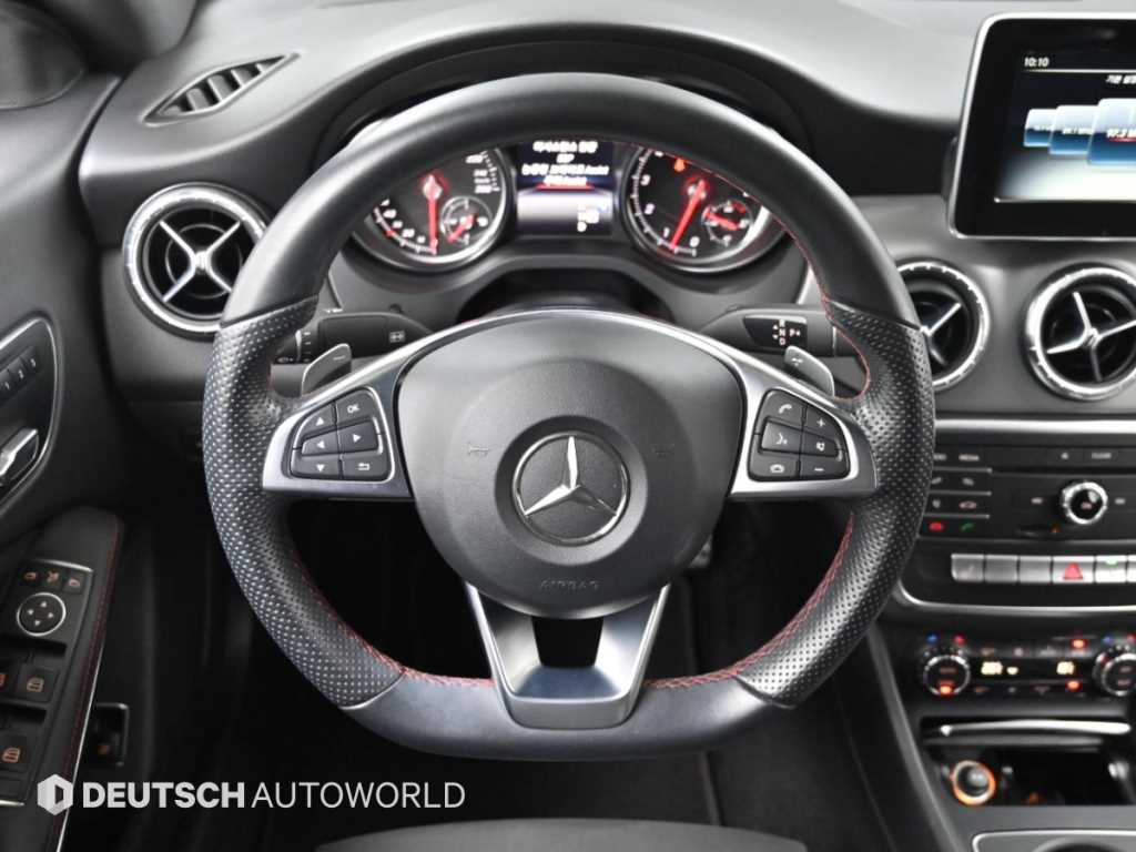 Mercedes-Benz CLA-Class — photo 13