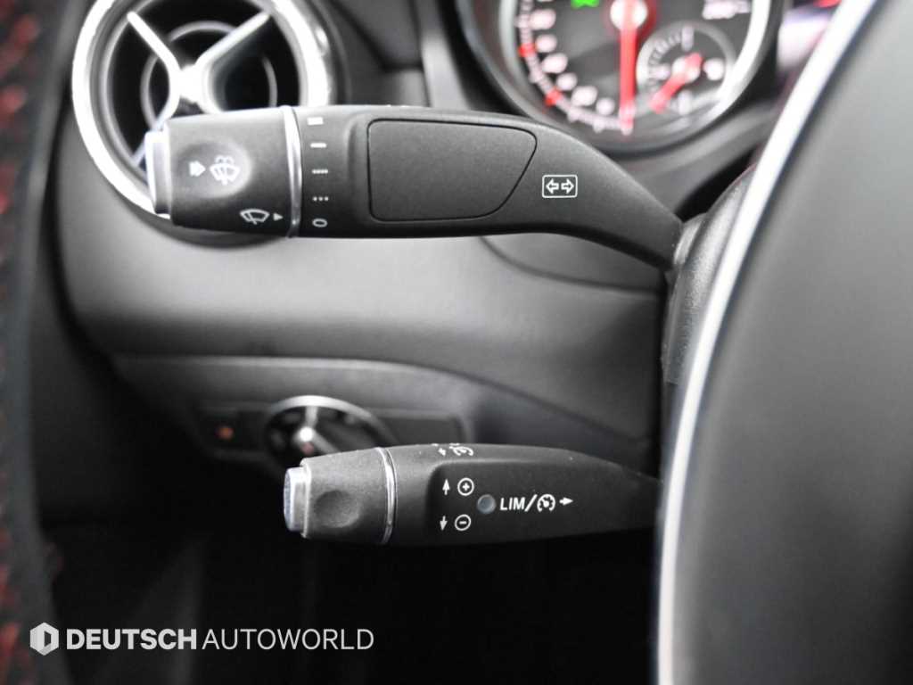 Mercedes-Benz CLA-Class — photo 18