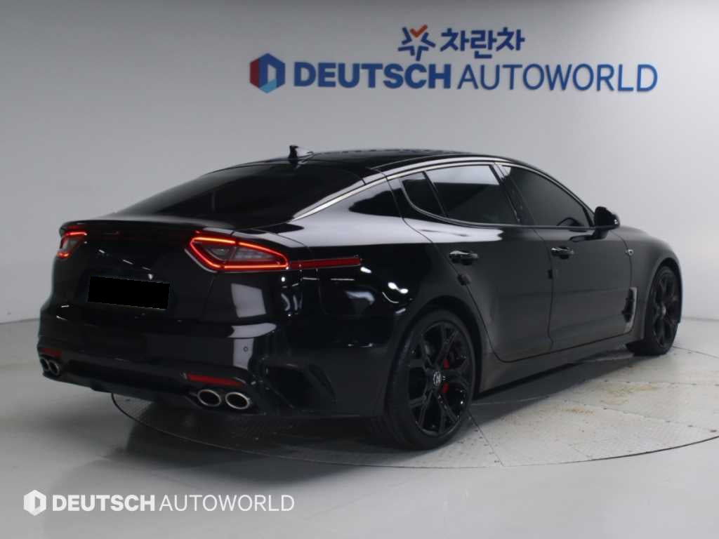 Kia Stinger — photo 02