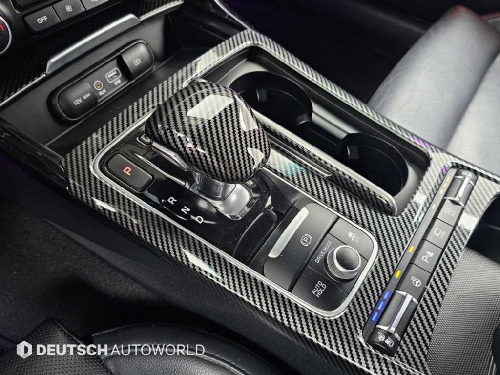 Kia Stinger — photo 09