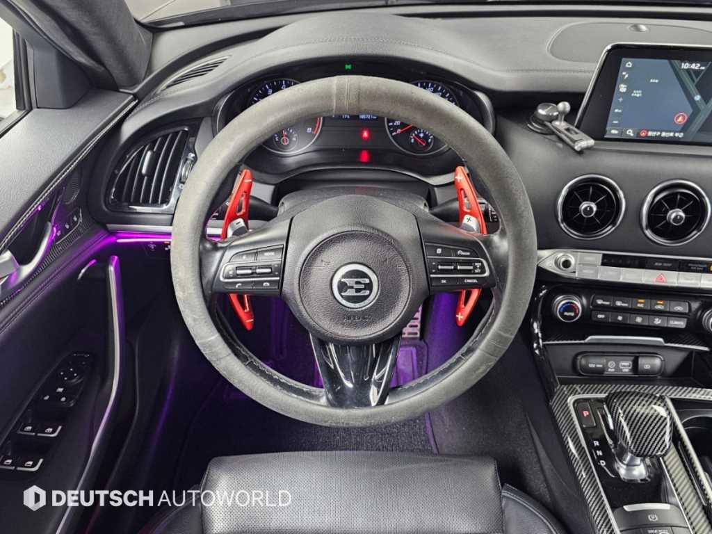 Kia Stinger — photo 13